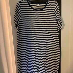 Teeshirt nazy striped dress old navy
